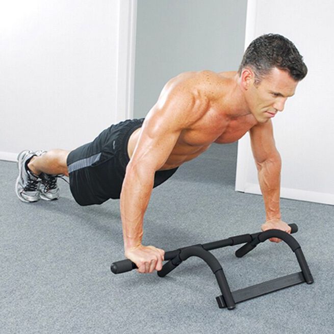 Total Upper Body Workout Bar Door Kuntosali